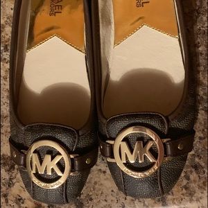 Michael Kors Shoes - MICHAEL KORS FULTON MOC SAFFIANO BROWN FLATS SZ 5 Michael Kors Shoes - MICHAEL KORS FULTON MOC SAFFIANO BROWN FLATS SZ 5